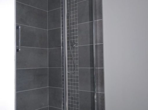 Ensemble de la salle de bain après travaux. BREST